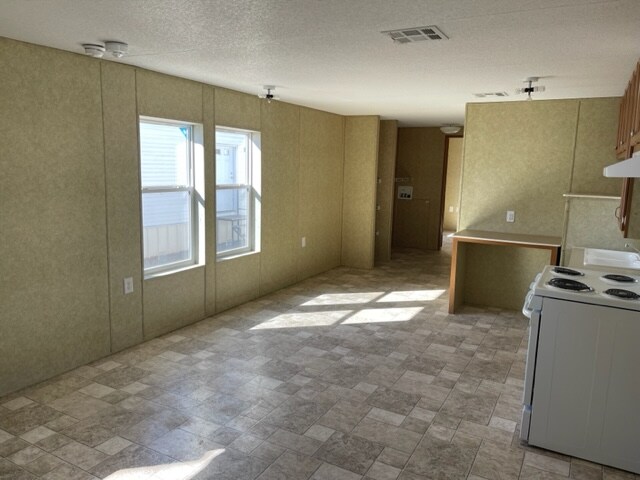 Building Photo - 6503 E Amarillo Blvd