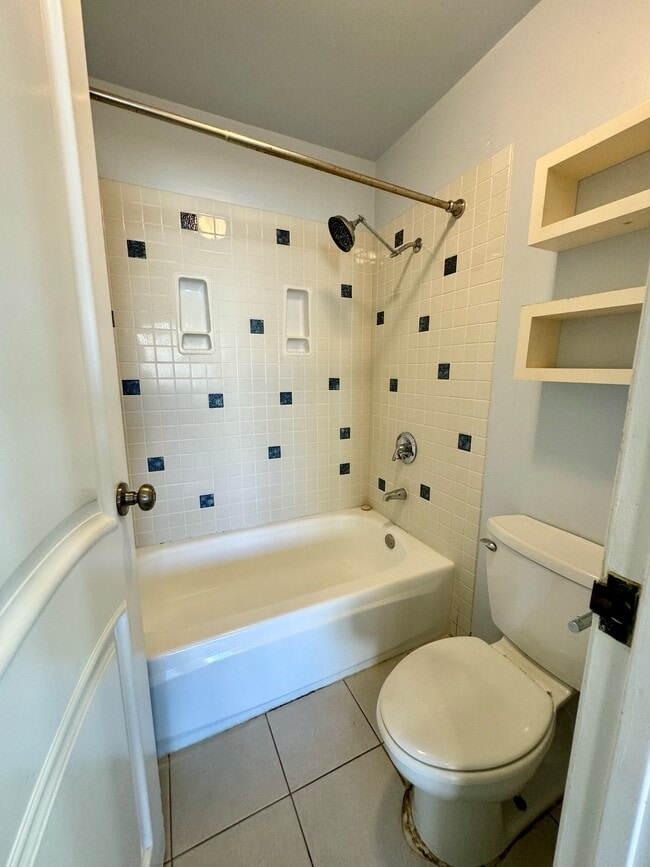 Building Photo - 55S S Kukui St