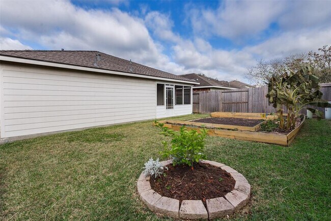 Building Photo - 12110 English Brook Cir