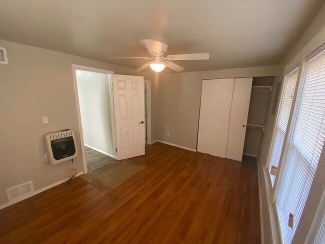 Building Photo - 326 N Philadelphia Ave