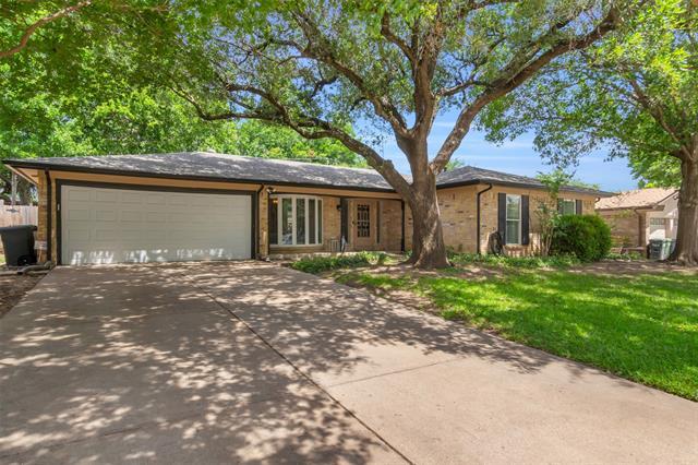 Primary Photo - 2212 Hurstview Dr