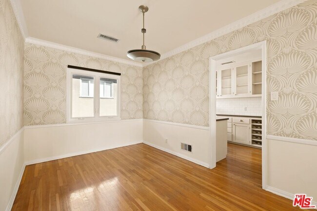 Building Photo - 1344 N Crescent Heights Blvd