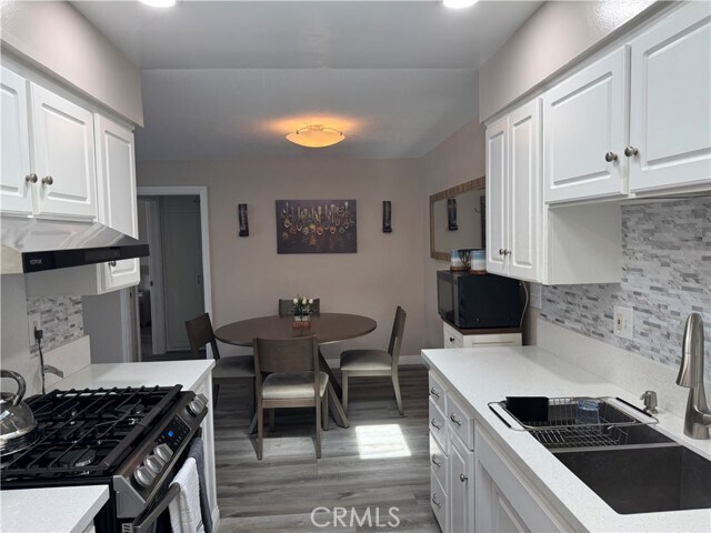 Building Photo - 11138 Aqua Vista St