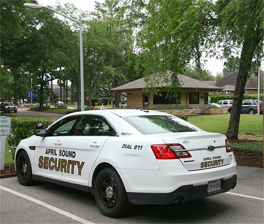 24 Hour Patrols. Uniformed Officers. - 1404 April Villa W