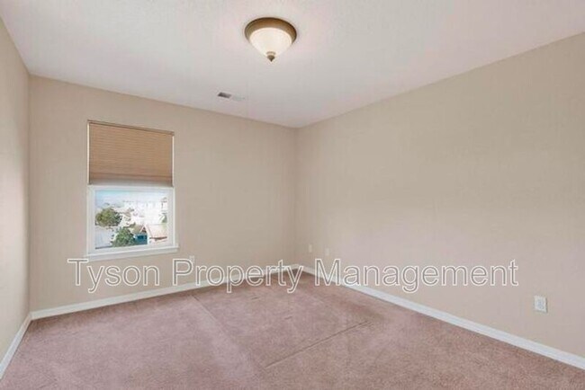 Building Photo - 8523 Waterford Pl NE