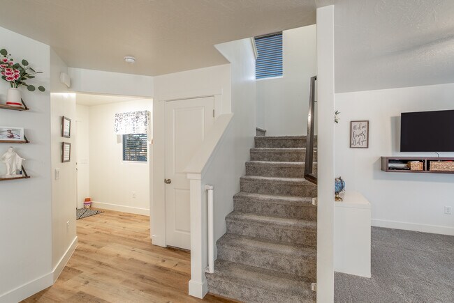 Stairway - 6119 S Zelda Dr