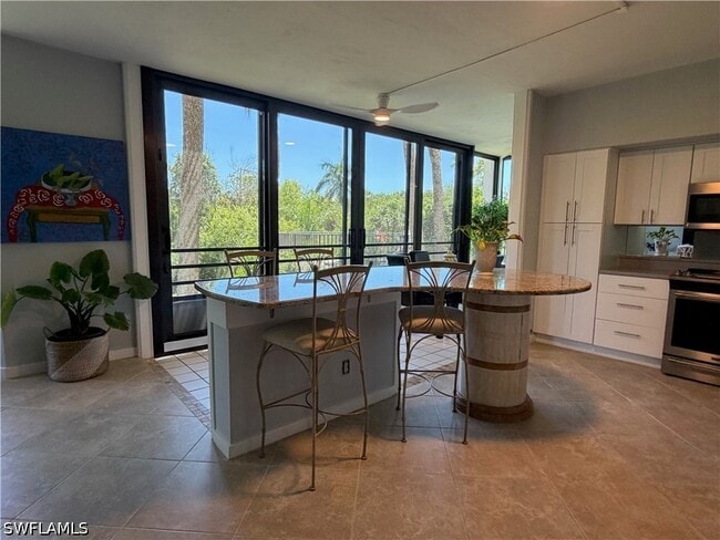 Building Photo - 5555 Heron Point Dr