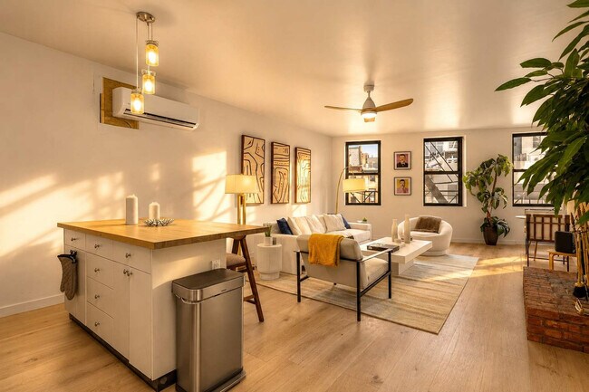 Building Photo - 354 Bowery-SI ID1034997P