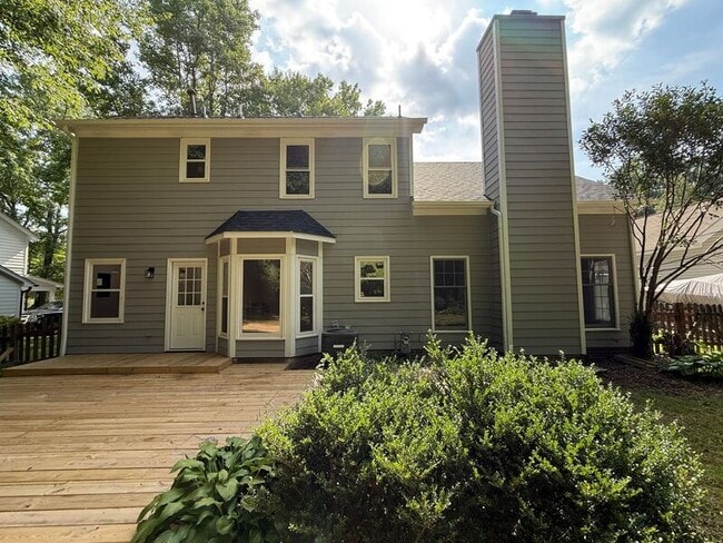 Building Photo - 707 Clay Hill Dr