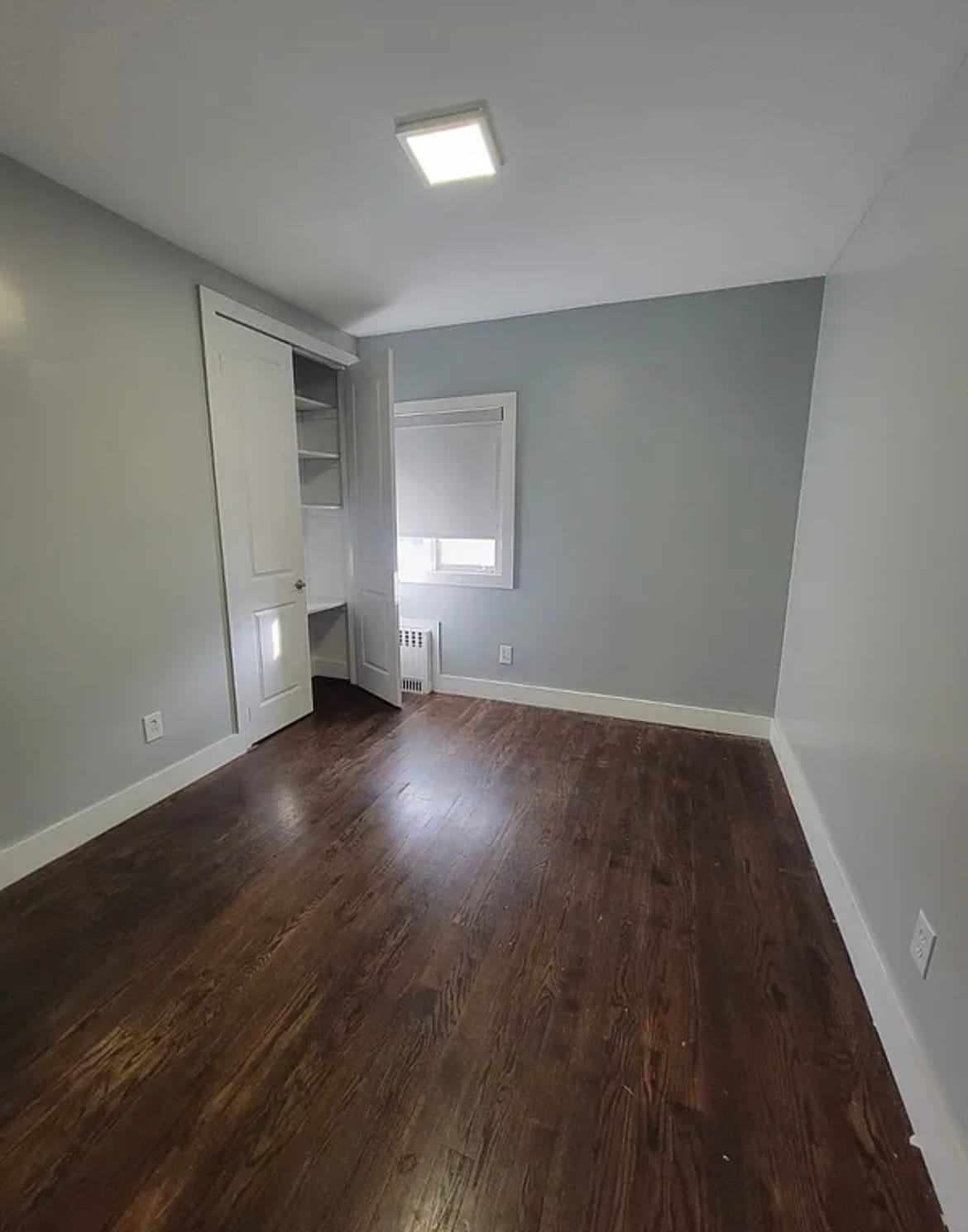 Building Photo - 676 E 5th St