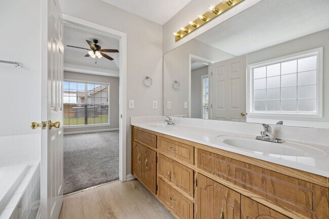 Building Photo - 3708 Kendra Ct N