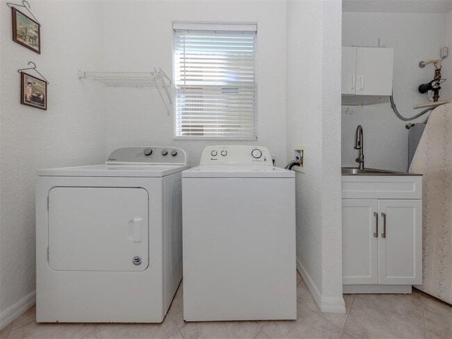 Building Photo - 4430 Corso Venetia Blvd