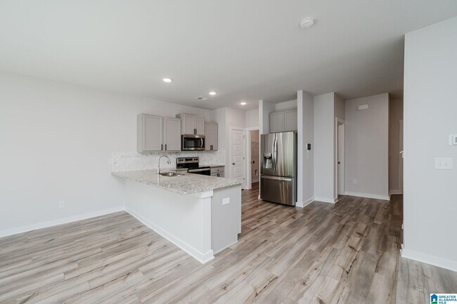 Building Photo - 501 Polo Way