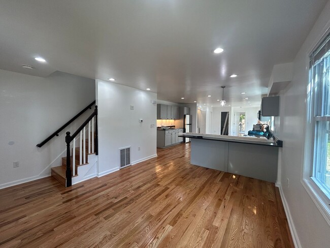 Building Photo - Huge, Newly Renovated House in Asbury Park!