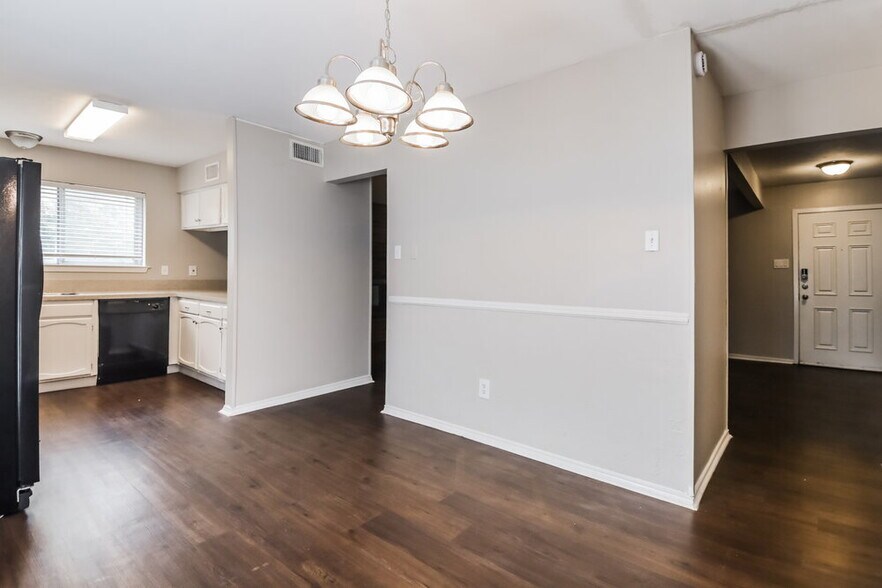 Building Photo - 1113 Heiden Ct