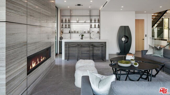 Building Photo - 1324 Stradella Rd