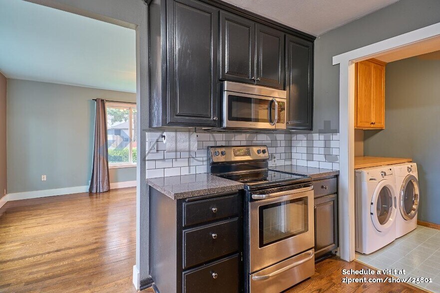 Building Photo - 2418 SE 141st Ave