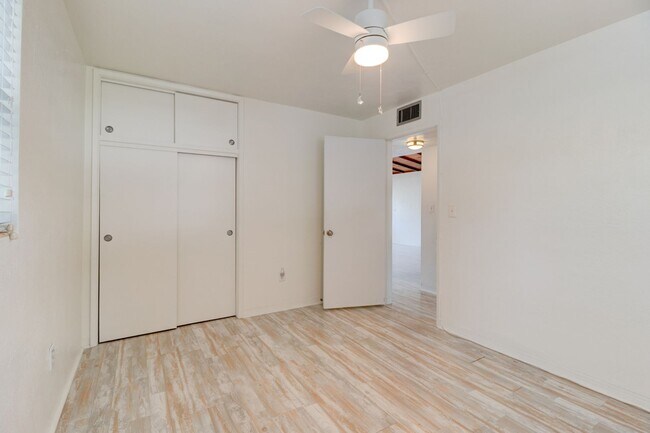 Building Photo - 2/1 Ormond Beachside Bungalow