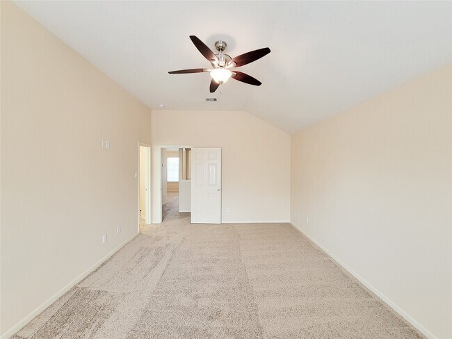 Building Photo - 19718 Byron Meadows Dr