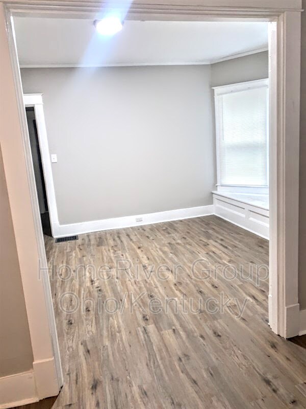 Building Photo - 315 S 41st St