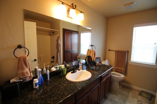 Building Photo - 3610 Jerome Ln