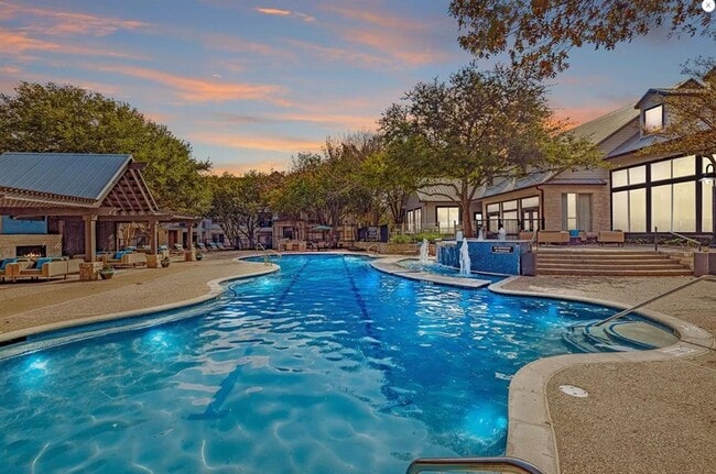 Building Photo - 10505 S I-35 Frontage Rd