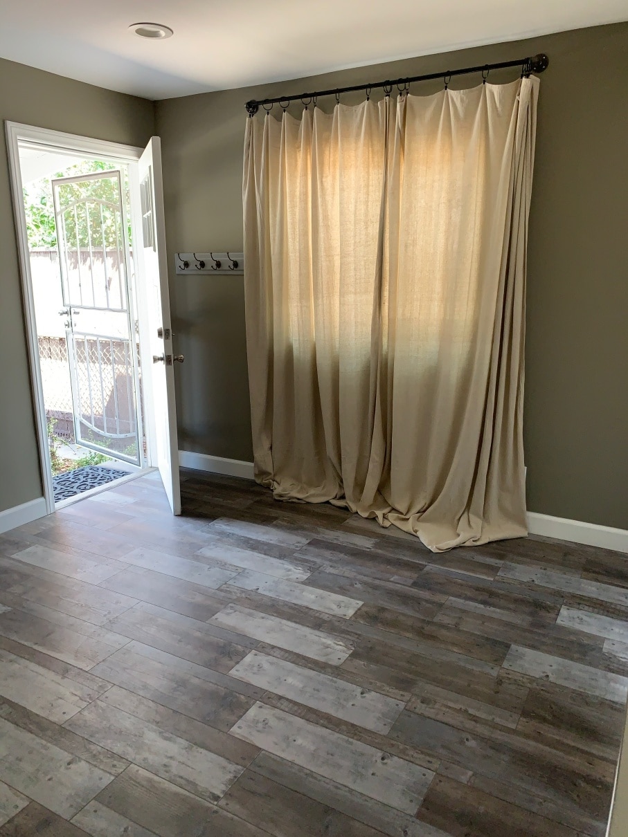 View of front door from inside - 14520 Pontlavoy Ave