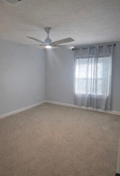 Building Photo - 2453 Regal Ct