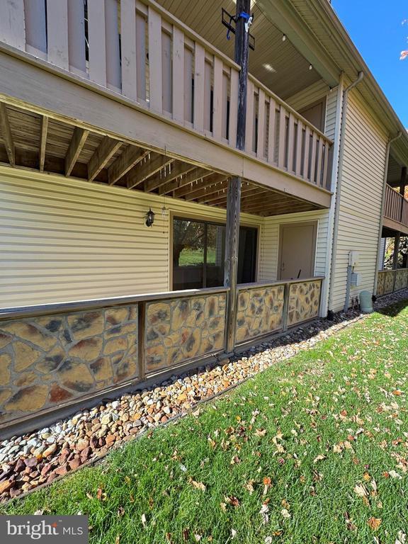 Building Photo - 1303 Hickory Cir