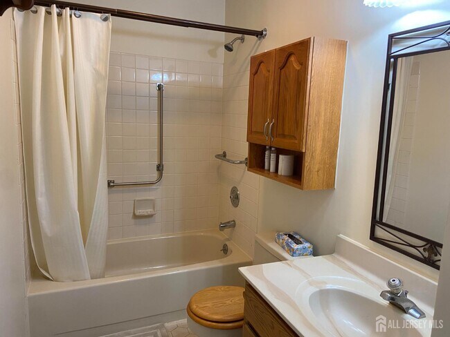 Building Photo - 8 Benjamin Franklin Dr