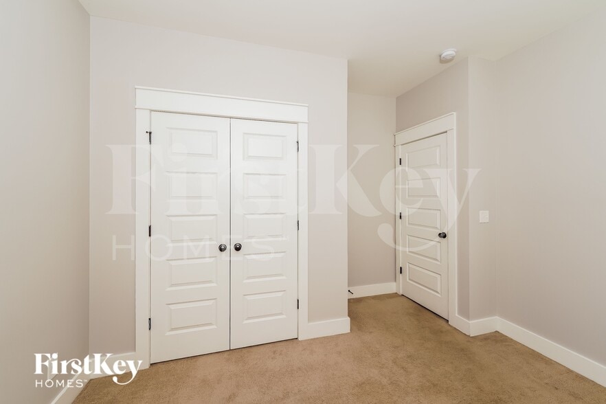 Building Photo - 1470 Woodridge Pl