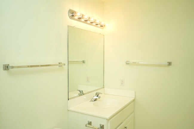 Building Photo - 1119 Somerchase Ct