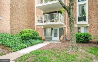 Building Photo - 2525 Huntington Ave