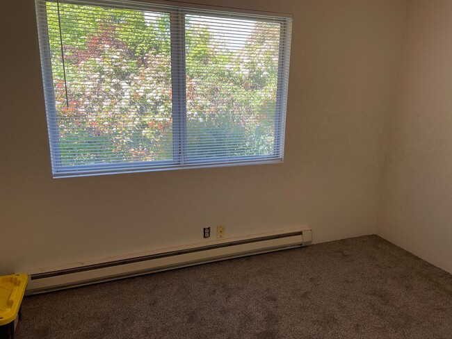Building Photo - LFT2235