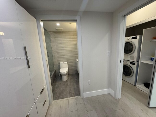 Building Photo - 201 Crandon Blvd
