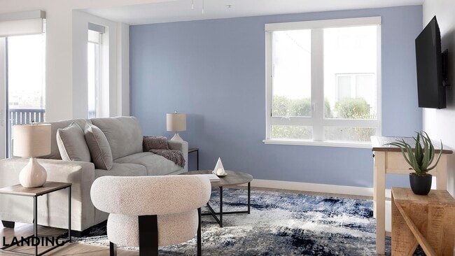 Building Photo - 707 S Farmer Ave