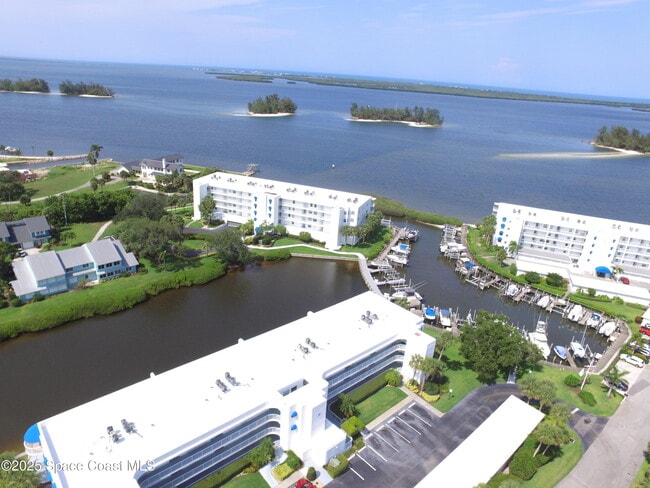 Building Photo - 6124 River Run Dr