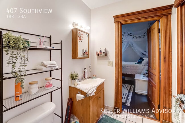 Building Photo - 407 Southview-