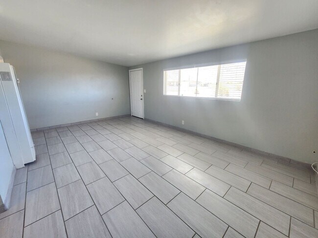 Building Photo - 7737 N Star Ave