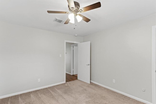 Building Photo - 3607 Cobleskill Ct