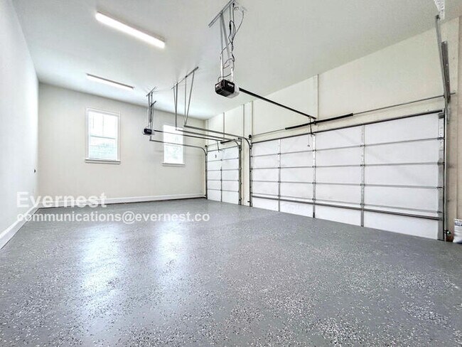 Building Photo - 2517 Canopy Ct