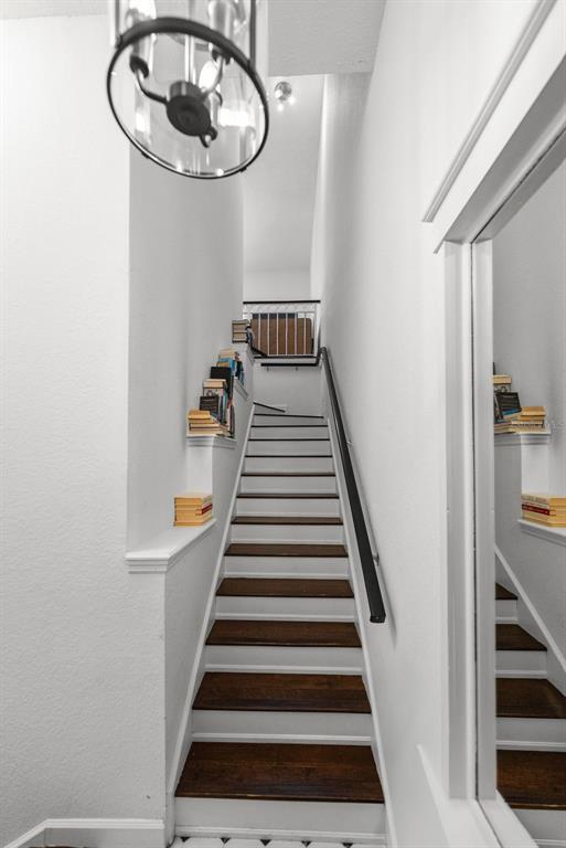 Building Photo - 727 Coral Reef Dr