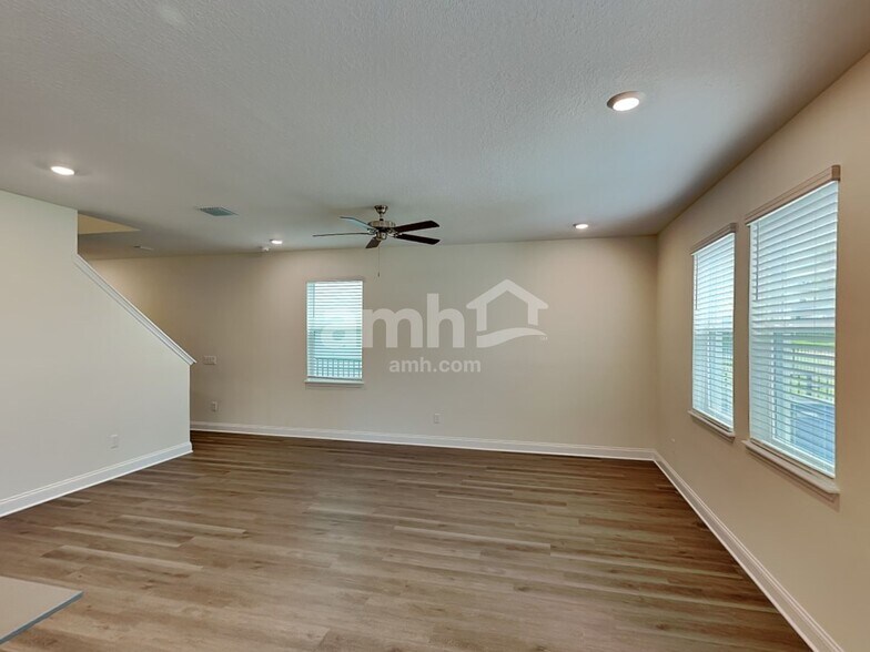 Building Photo - 1052 Grafton Ridge Dr