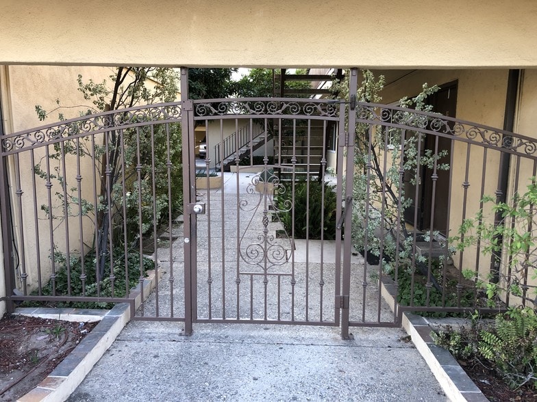 Building Photo - 24319 Narbonne Ave