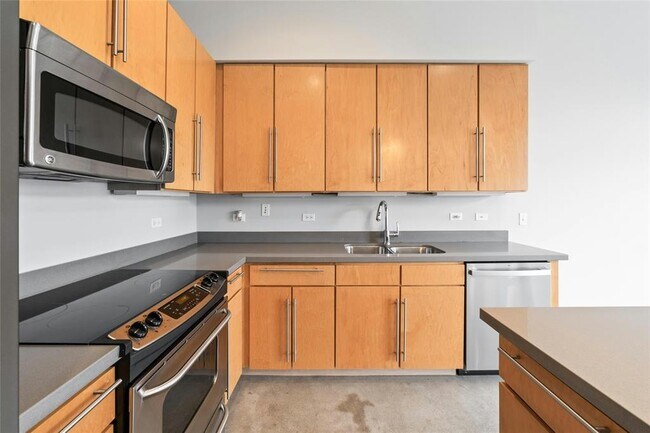 Building Photo - 507 Sabine St