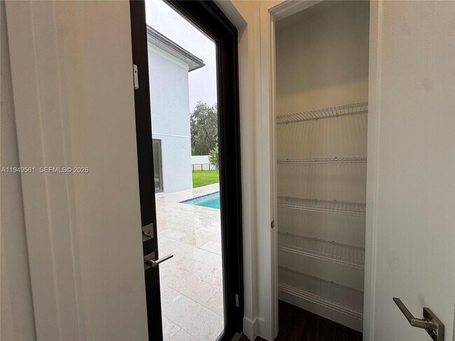 Building Photo - 19749 NE 16th Pl