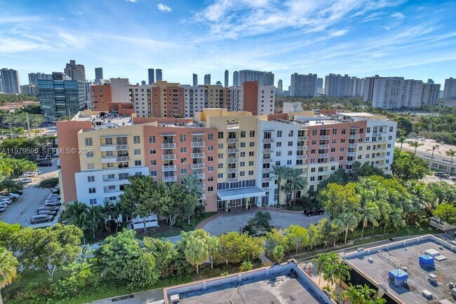 Building Photo - 2775 NE 187th St