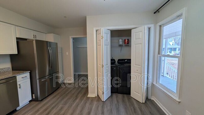 Building Photo - 12 Cottontree Ct