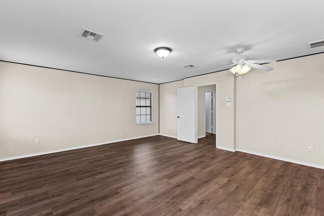 Building Photo - 5508 Tabby Cove