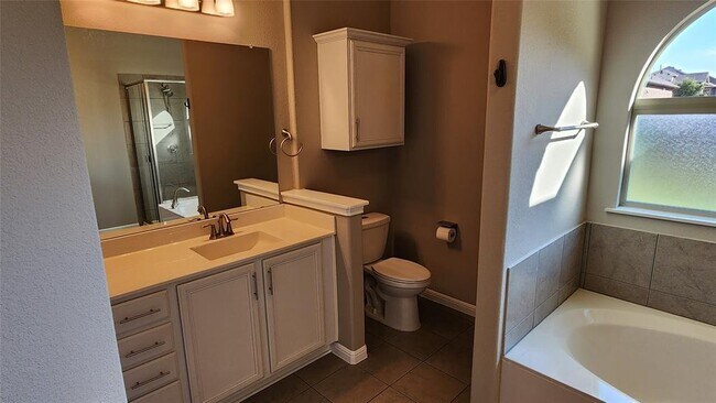 Building Photo - 16409 Pallazo Dr